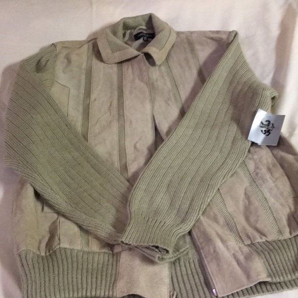 Men’s sweater - Picture 2 of 6